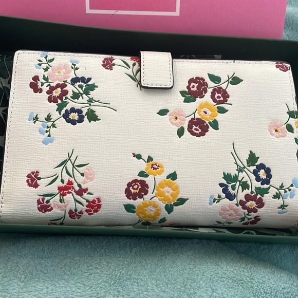 NWTs Kate Spade wallet. Halo white. Bouquet toss em. Gold accents. Super pretty - Picture 8 of 8